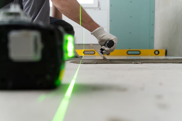 Laser measuring the floor